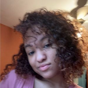 Meet your Posher, Amoni